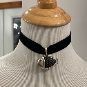 Vintage Lika Paris, Fish 🐟 Pendant (1980s), necklace, velvet choker